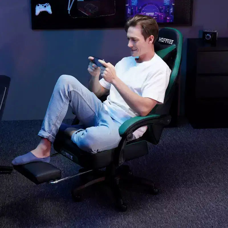 Hoffree Leather Massage Gaming Chair Ergonomic Office PC Chair with Bluetooth Speaker & Footrest